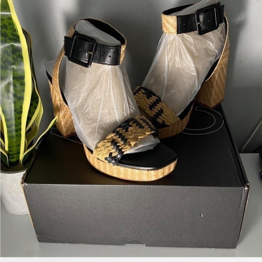 Naturalizer Black and Tan Woven Heels - Picture 2 of 3